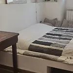 Meina, 2 Camere, 2 Bagni, Giardinetto מאינה