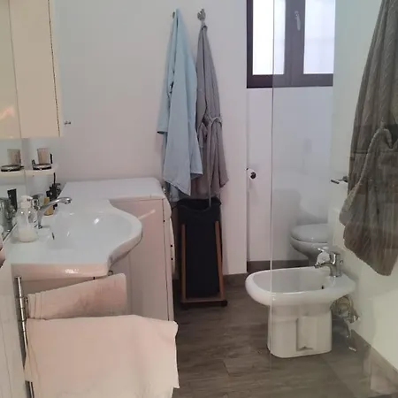 Meina, 2 Camere, 2 Bagni, Giardinetto Appartamento Meina