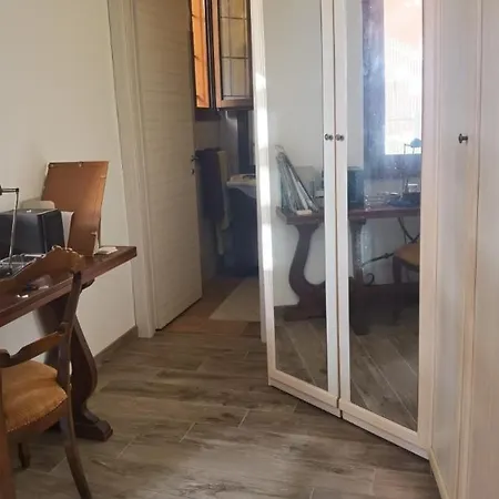 Meina, 2 Camere, 2 Bagni, Giardinetto 메이나