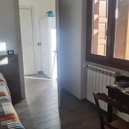 Meina, 2 Camere, 2 Bagni, Giardinetto Lägenhet *