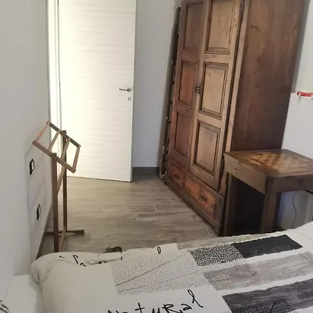 Meina, 2 Camere, 2 Bagni, Giardinetto Meina