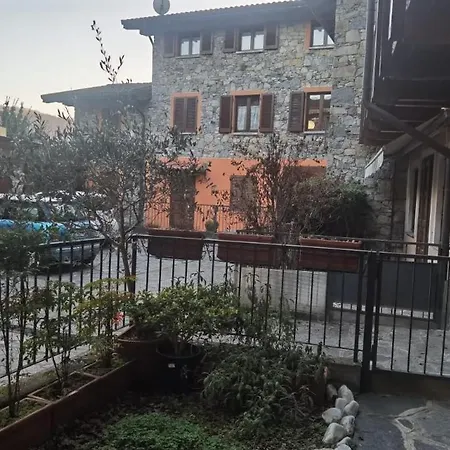 Meina, 2 Camere, 2 Bagni, Giardinetto