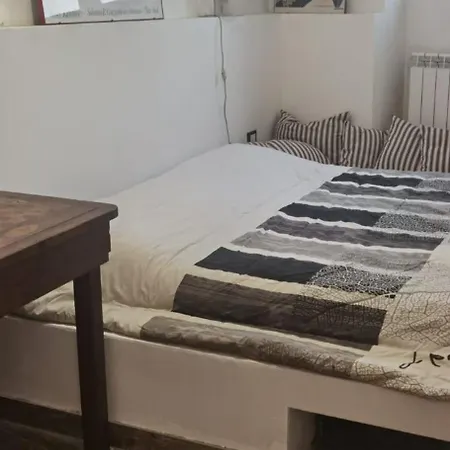 Meina, 2 Camere, 2 Bagni, Giardinetto Meina