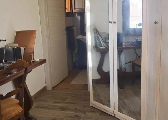 Meina, 2 Camere, 2 Bagni, Giardinetto Meina