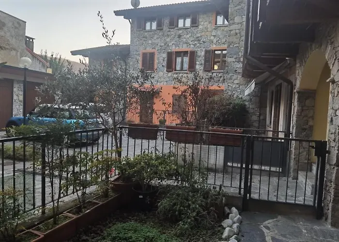 Meina, 2 Camere, 2 Bagni, Giardinetto